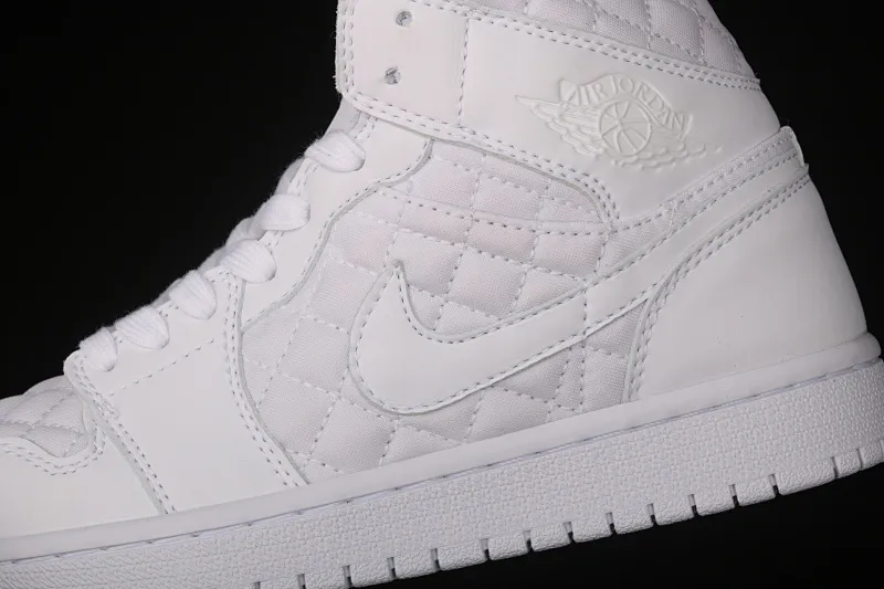 All Categories Air Jordan Jordan Series Basketball Shoes Air Jordan 1 Mid Air Jordan 1 Mid "Quilted White" AJ1 Joe 1 White Diamond "Little Chanel" Mid-top Versatile Casual Sports Shoes DB6078-100